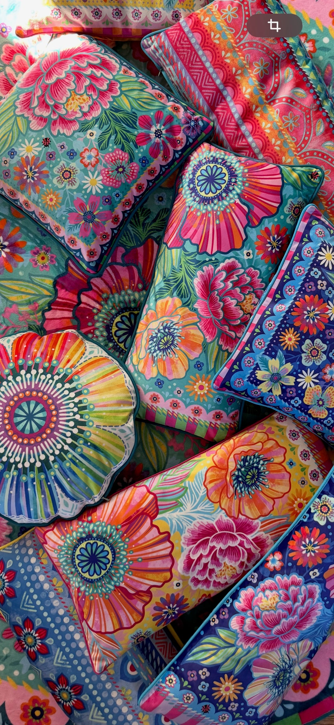 Dekokissen - Regenbogenblume - 42 cm