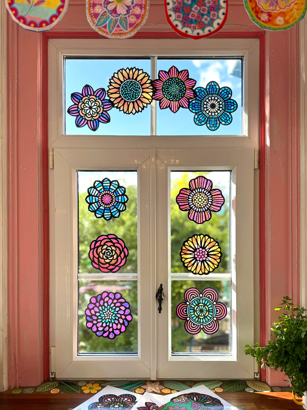 14 große, bunte Blumen aus Fensterfolie