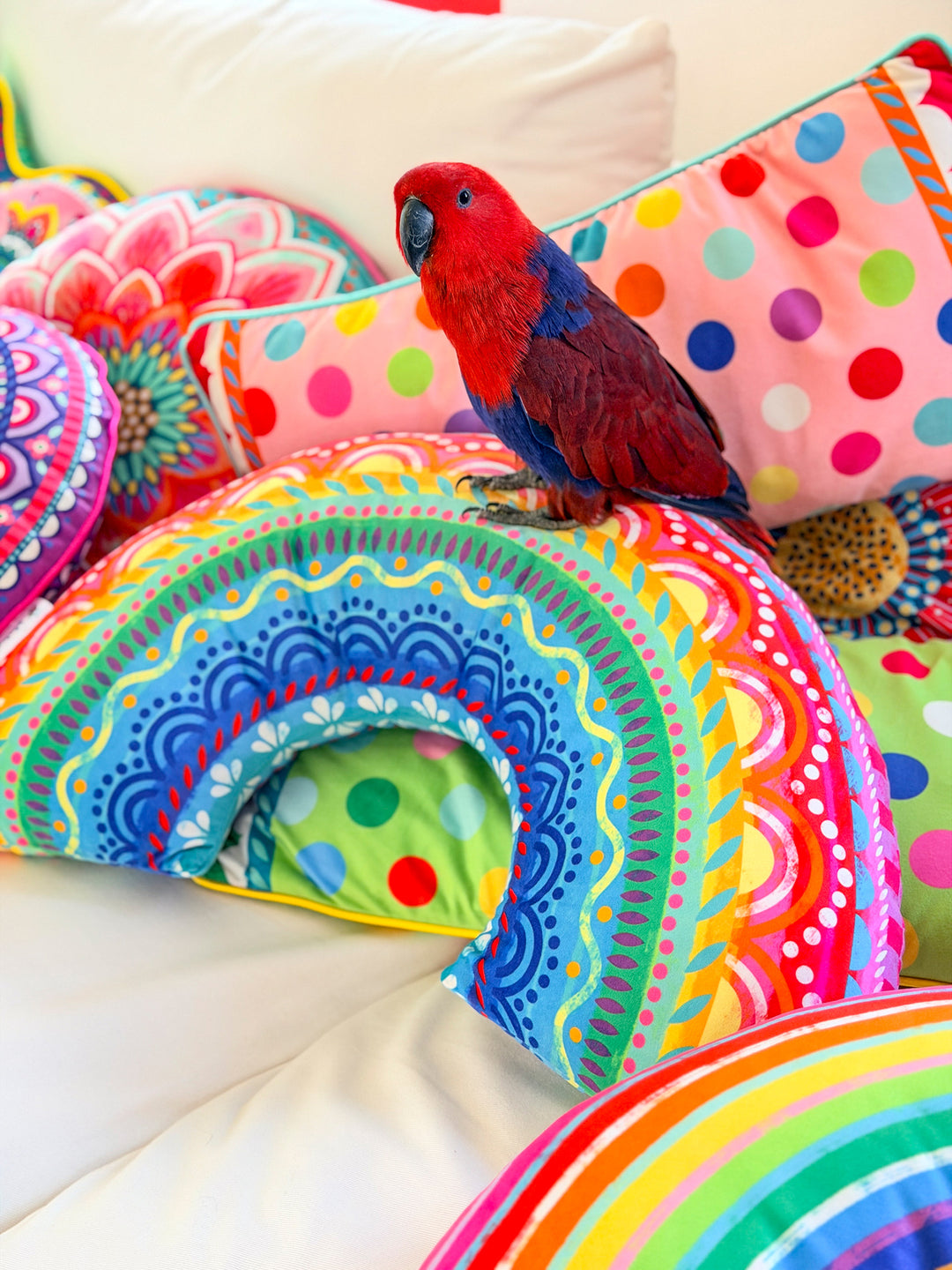 Lieblingskissen – Regenbogen Mandala 80 cm x 40 cm