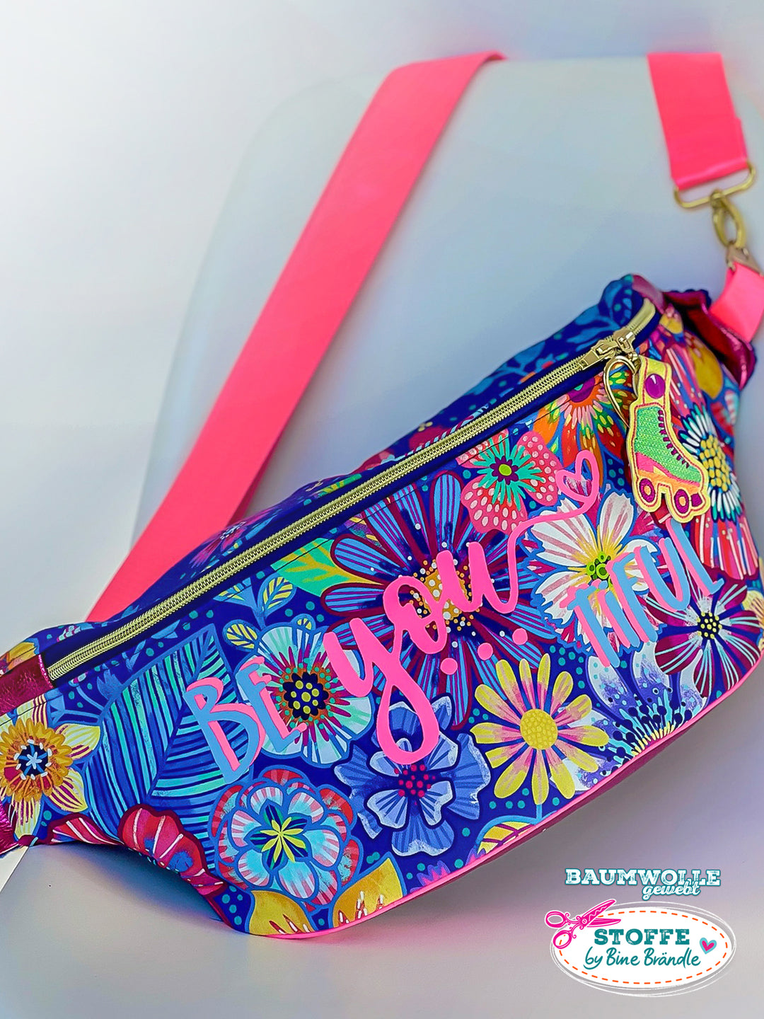 Blumenmeer Dunkelblau - Stoff Klassiker