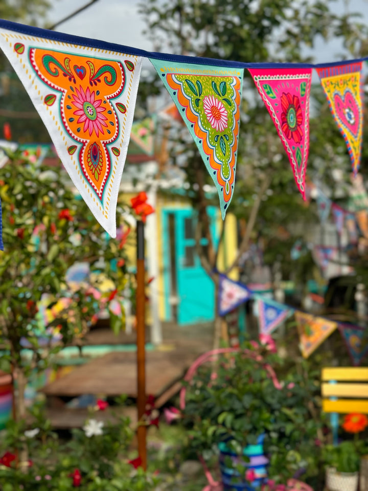 WIMPELGIRLANDE BLÜTEN