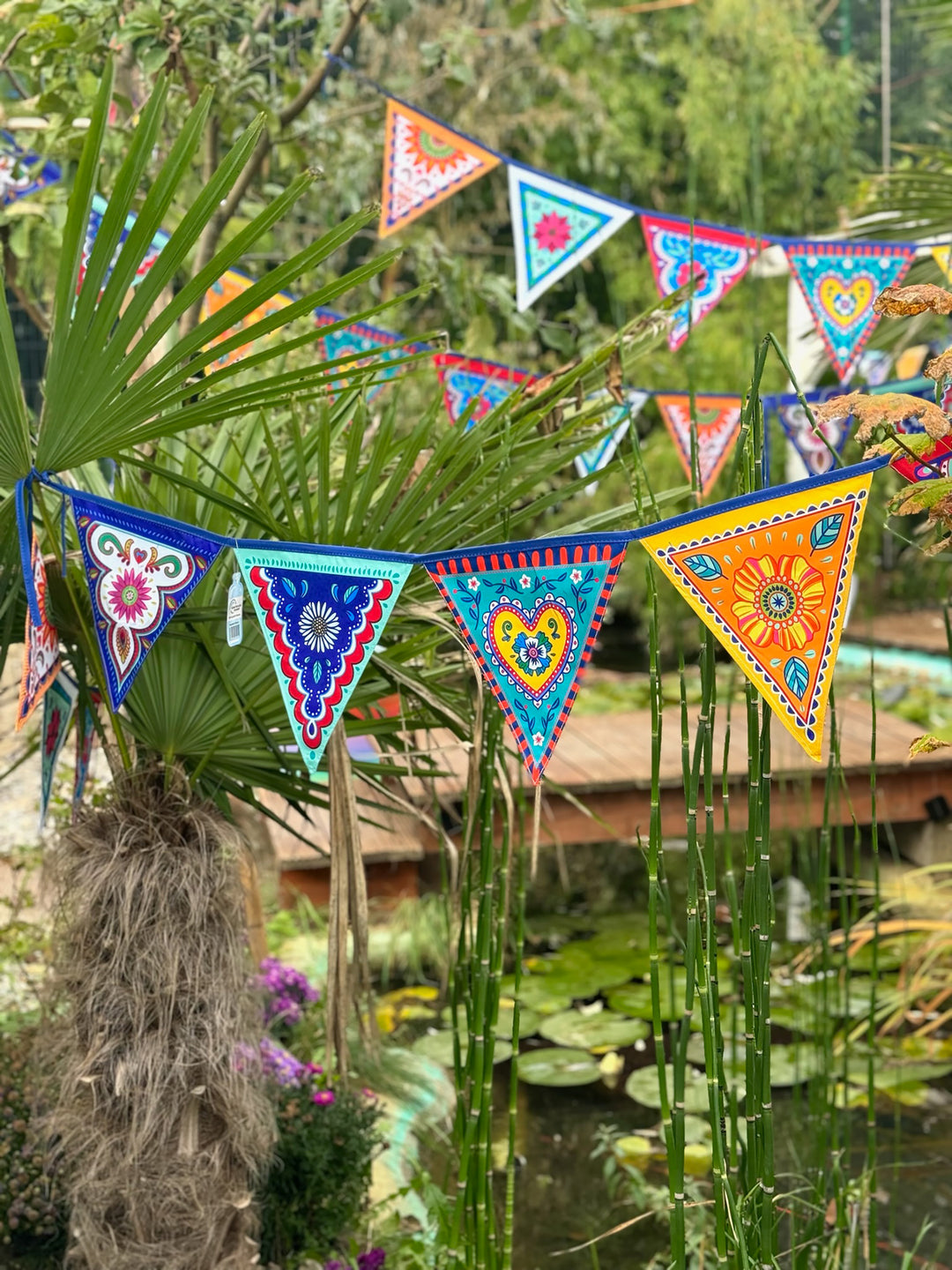 WIMPELGIRLANDE BLÜTEN