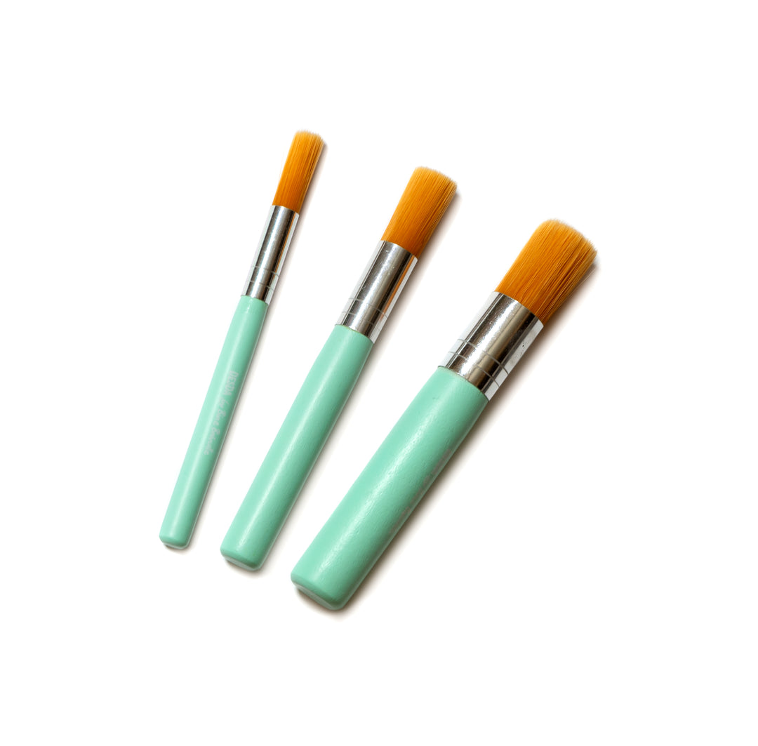 Bündel aller 4 Pinselsets mit Kurzstiel